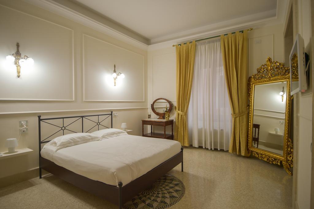 Palazzo Liguori Bed and Breakfast Cava deʼ Tirreni Δωμάτιο φωτογραφία